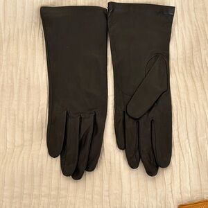 LEATHER GLOVES WITH SILK LINING